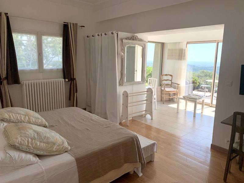 Maison chambre d'hôtes - 400 m² - 16 pièces