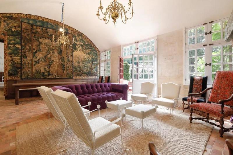 Maison - 730 m² - 20 pièces