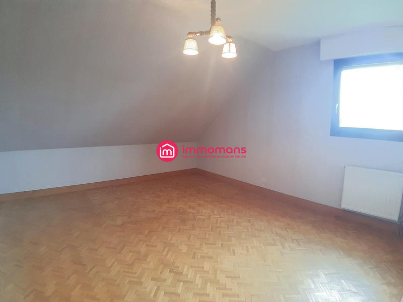 Maison - 180 m² - 8 pièces