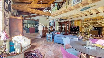 Maison - 270 m² - 9 pièces