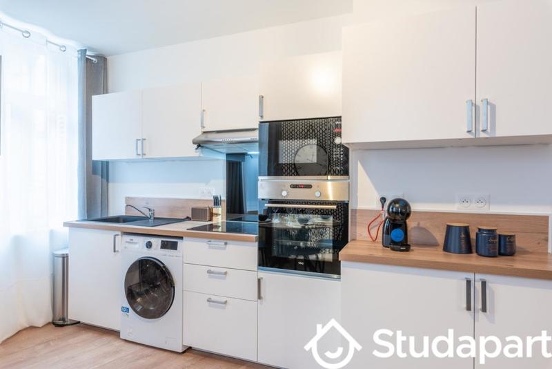 Chambre - 9 m² - 1 pièce