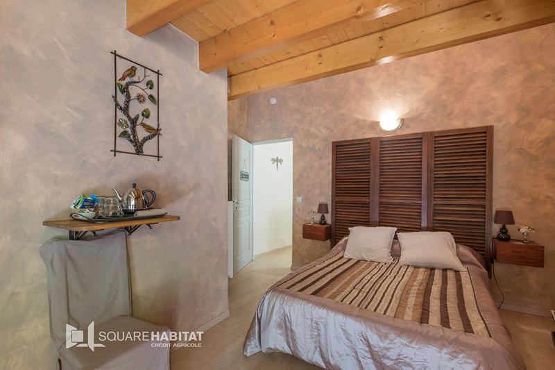 Maison - 550 m² - 15 pièces