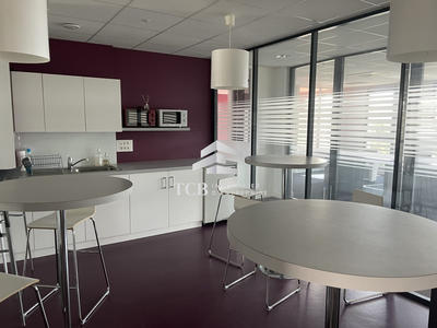 Bureau - 434 m²