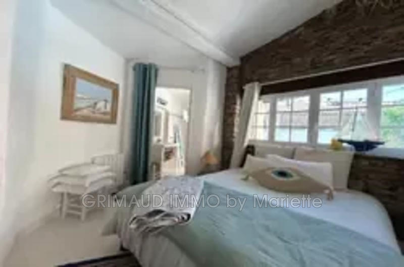 Maison - 202 m² - 5 pièces