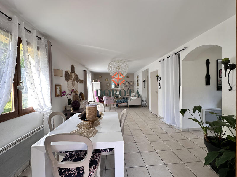 Maison traditionnelle - 117 m² - 5 pièces