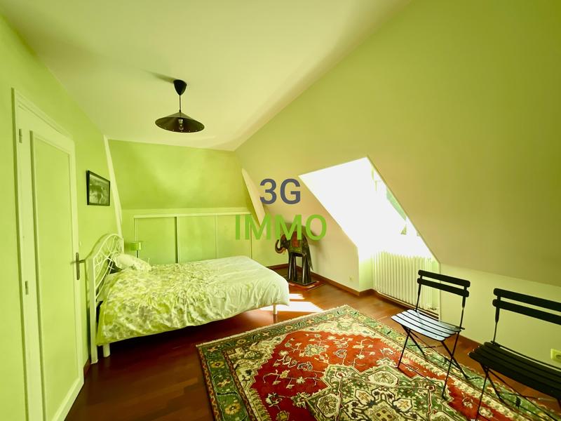 Maison traditionnelle - 333 m² - 8 pièces