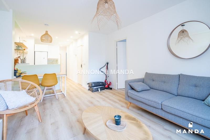 Chambre - 11 m² - 4 pièces