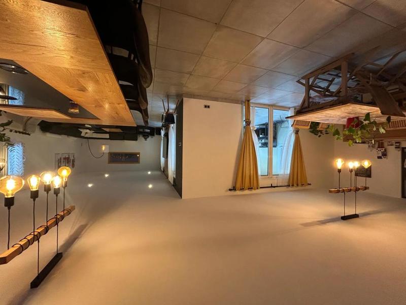 Maison - 190 m² - 2 pièces