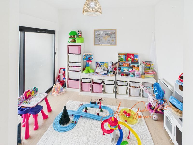 Maison - 210 m² - 6 pièces