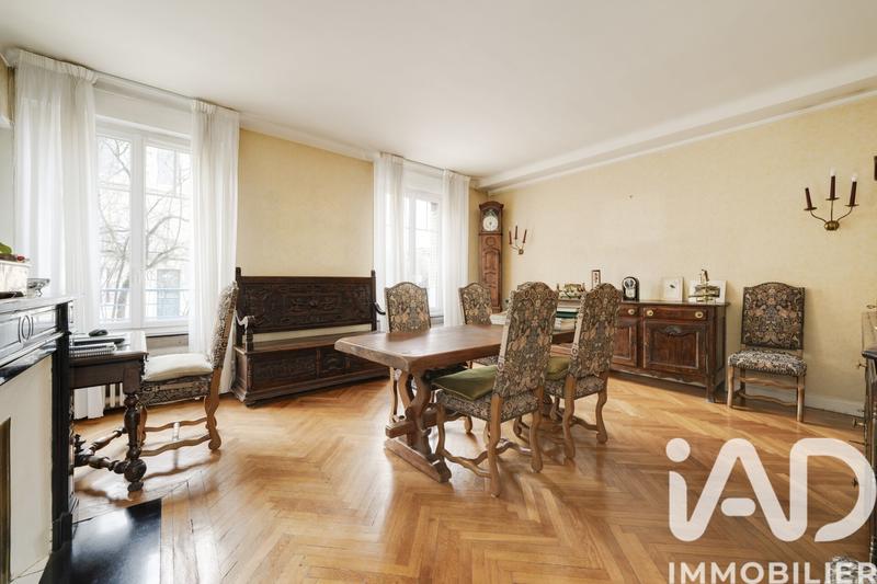 Maison de ville - 240 m² - 8 pièces
