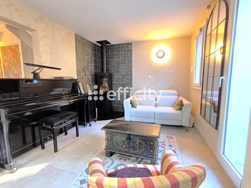 Maison jumelée - 97 m² - 4 pièces