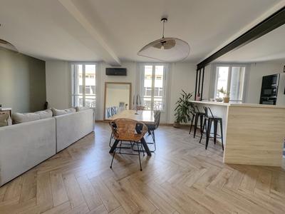 Appartement - 138 m² - 5 pièces