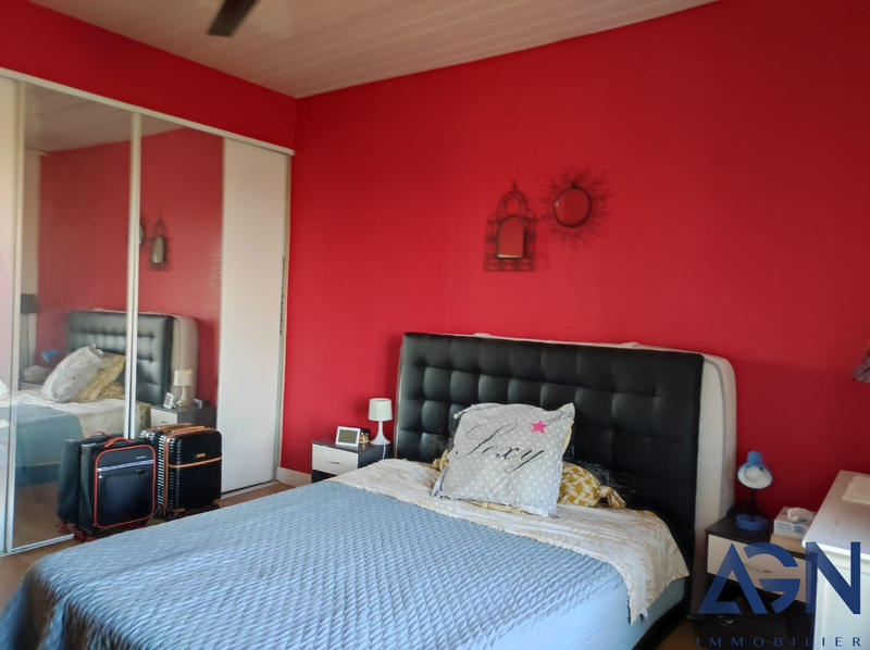 Appartement - 85 m² - 3 pièces