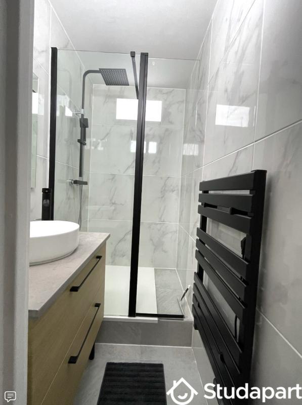 Chambre - 13 m² - 1 pièce