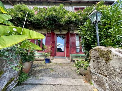 Maison - 293 m² - 11 pièces