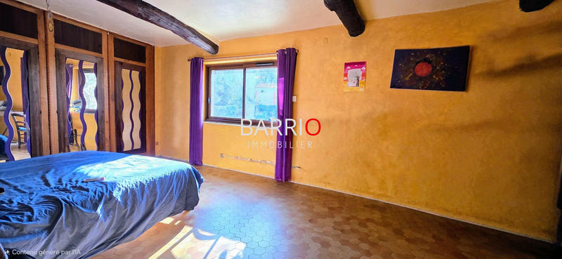 Maison traditionnelle - 300 m² - 16 pièces