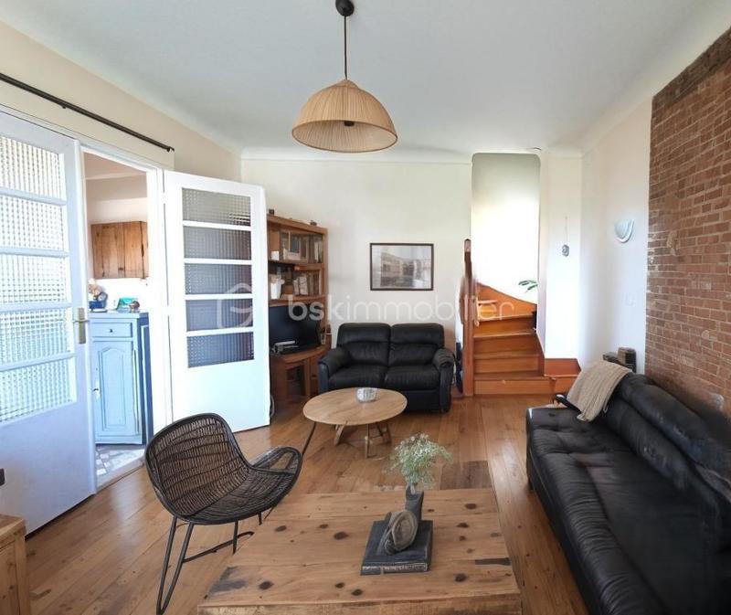 Maison traditionnelle - 150 m² - 8 pièces