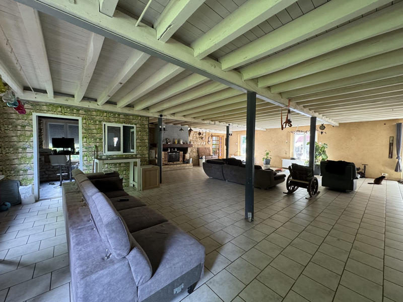 Maison - 426 m² - 11 pièces