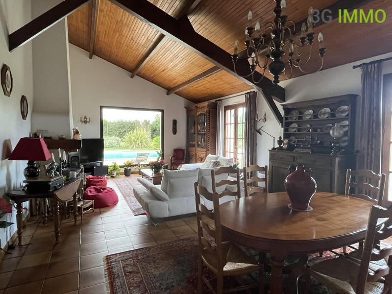 Maison - 157 m² - 5 pièces