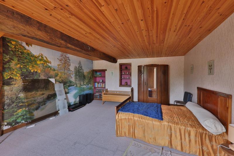 Maison - 230 m² - 9 pièces