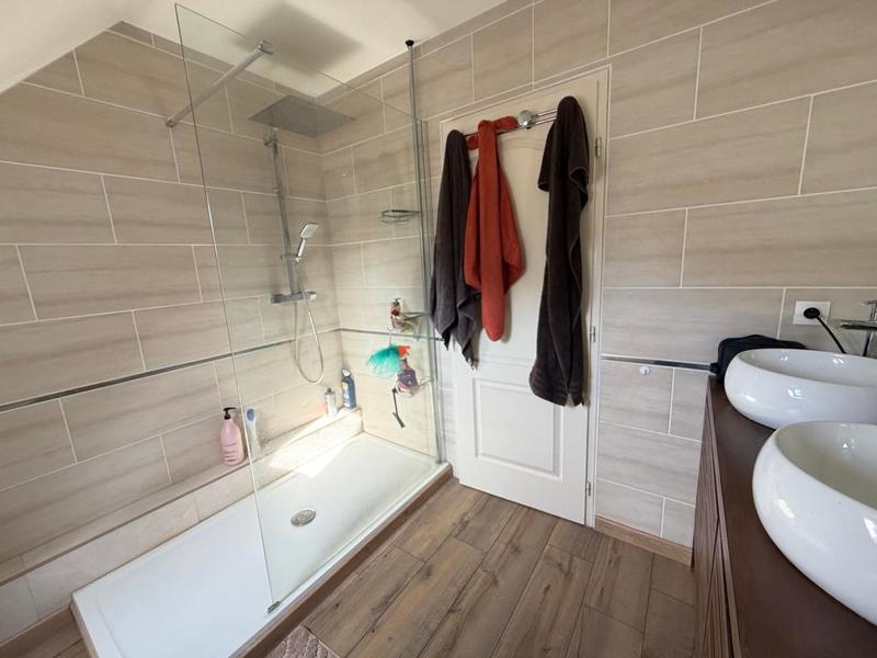 Maison - 152 m² - 6 pièces