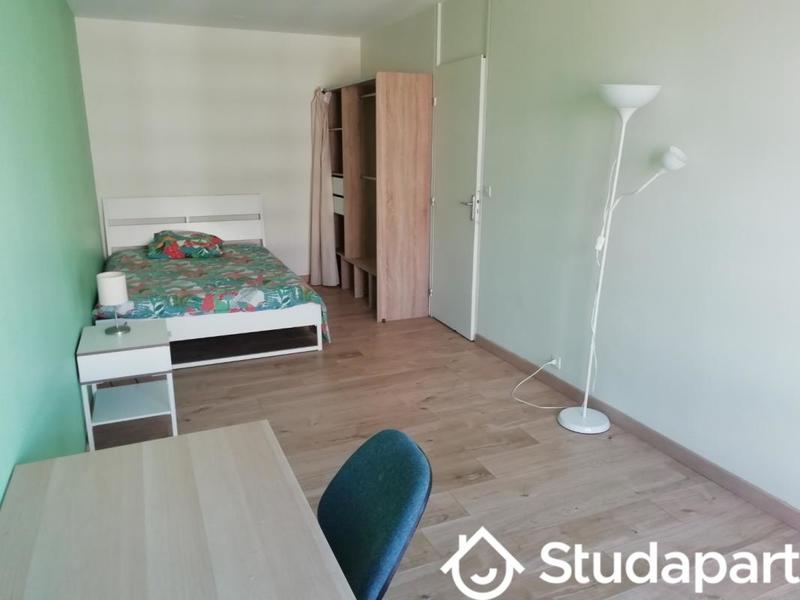 Chambre - 10 m² - 1 pièce