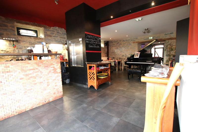 Maison - 263 m² - 5 pièces