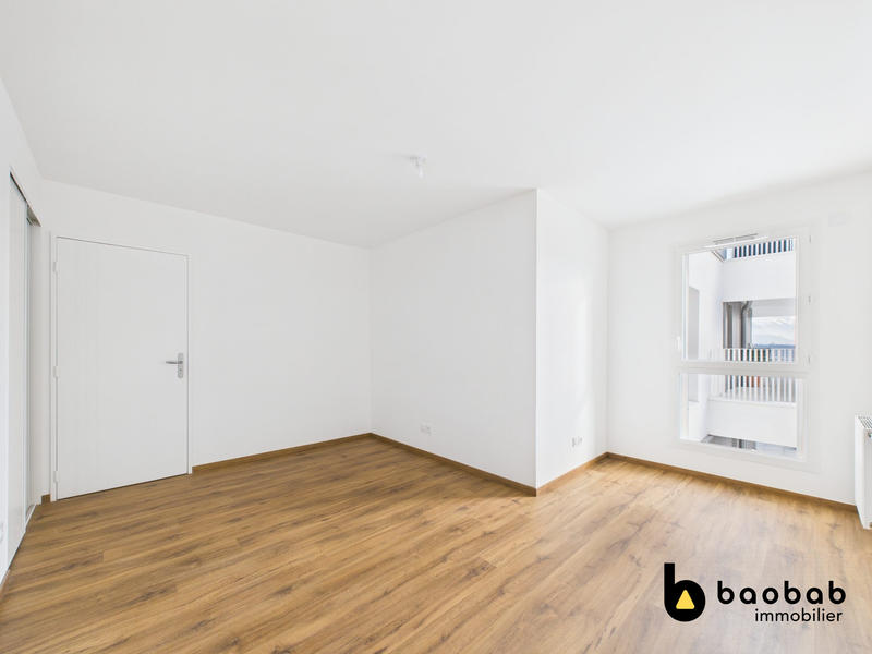 Appartement - 94 m² - 4 pièces