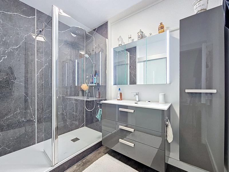 Appartement - 90 m² - 4 pièces