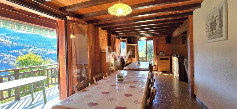 Châlet - 254 m² - 7 pièces
