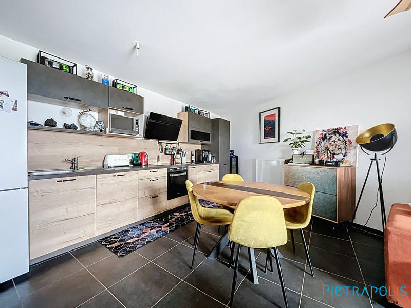 Appartement - 67 m² - 3 pièces