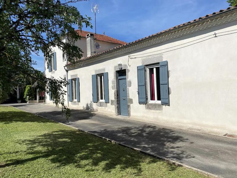 Maison - 245 m² - 7 pièces