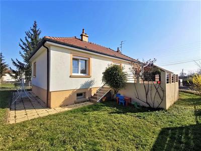 Maison - 90 m² - 5 pièces