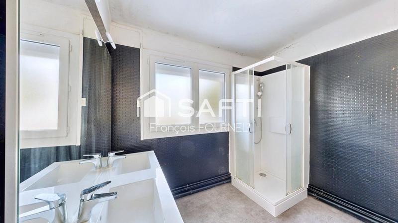 Maison - 93 m² - 6 pièces