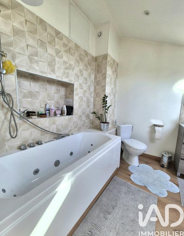 Maison de village - 141 m² - 7 pièces