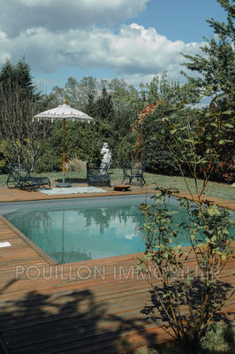 Demeure - 330 m² - 12 pièces