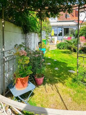 Maison de ville - 85 m² - 5 pièces