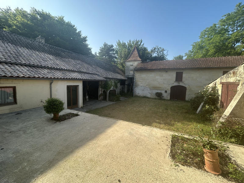 Maison - 245 m² - 7 pièces