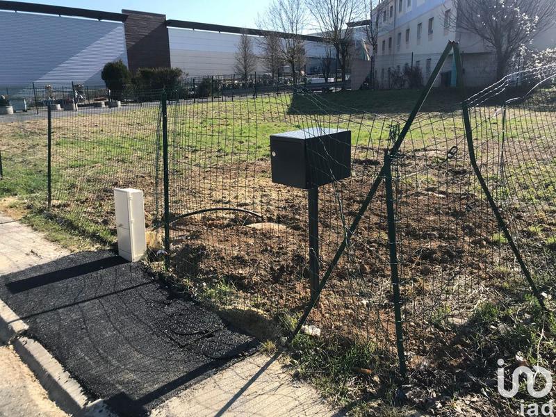 Local commercial - 705 m²