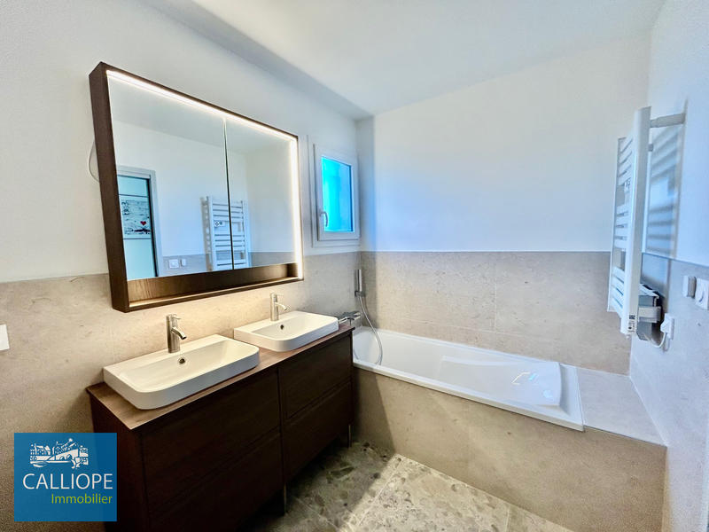 Maison - 136 m² - 6 pièces