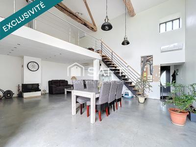 Maison - 212 m² - 8 pièces