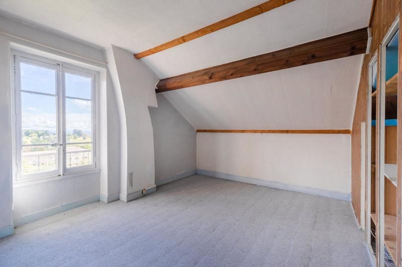 Maison - 146 m² - 8 pièces