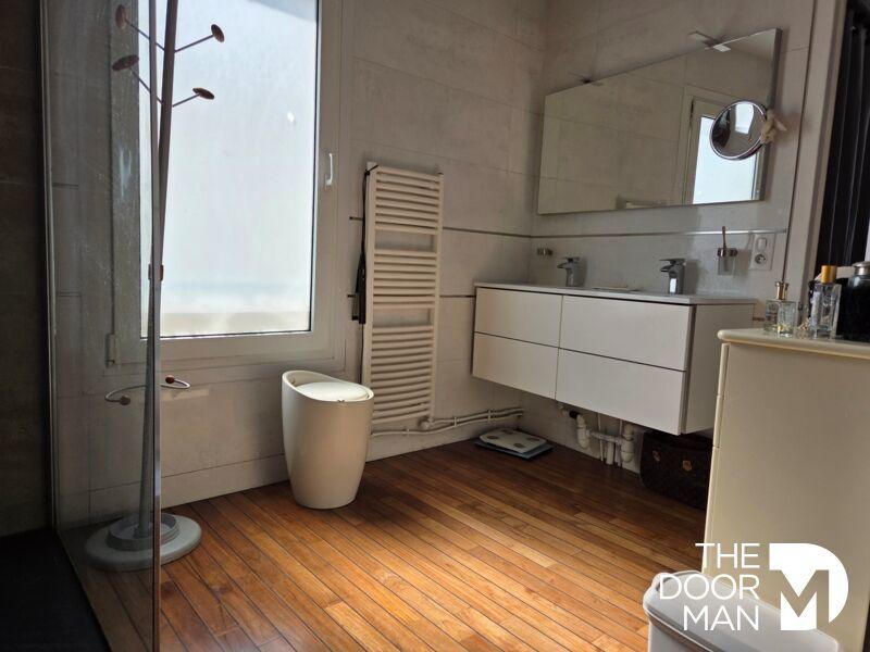 Maison de ville - 236 m² - 11 pièces