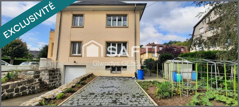 Maison - 180 m² - 9 pièces