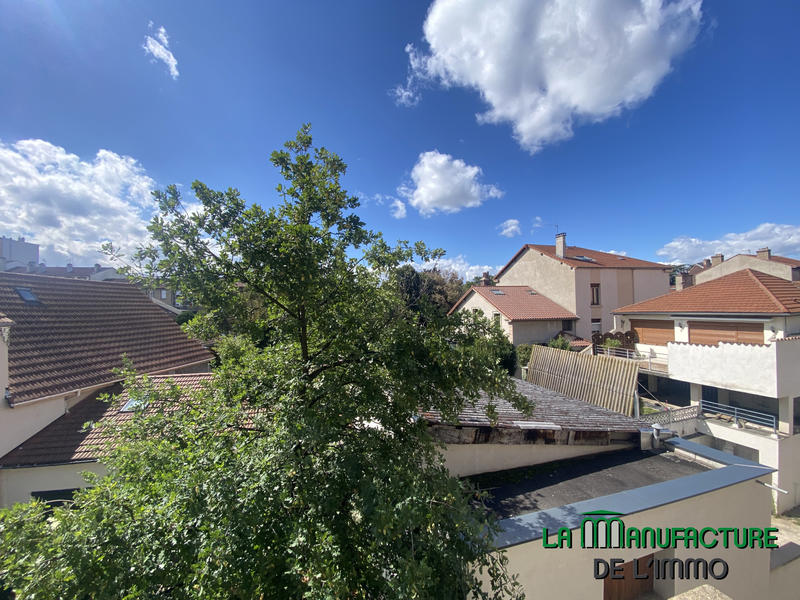 Appartement - 100 m² - 5 pièces