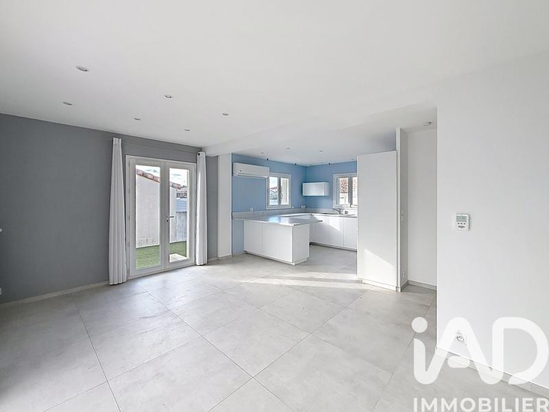 Maison - 92 m² - 4 pièces