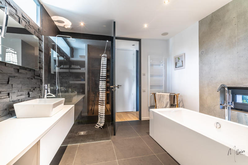 Maison - 192 m² - 6 pièces