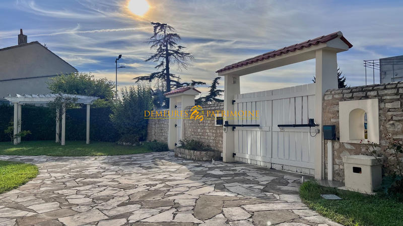 Maison - 162 m² - 5 pièces