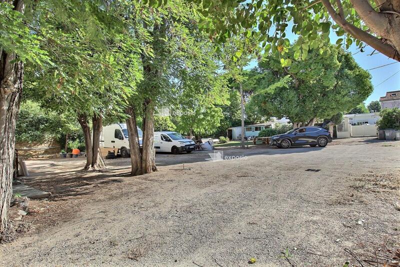 Propriété - 545 m² - 23 pièces