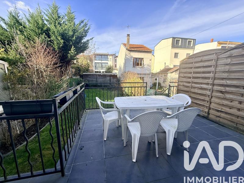 Maison - 104 m² - 6 pièces